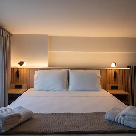 Three Peaks Elevated 3*